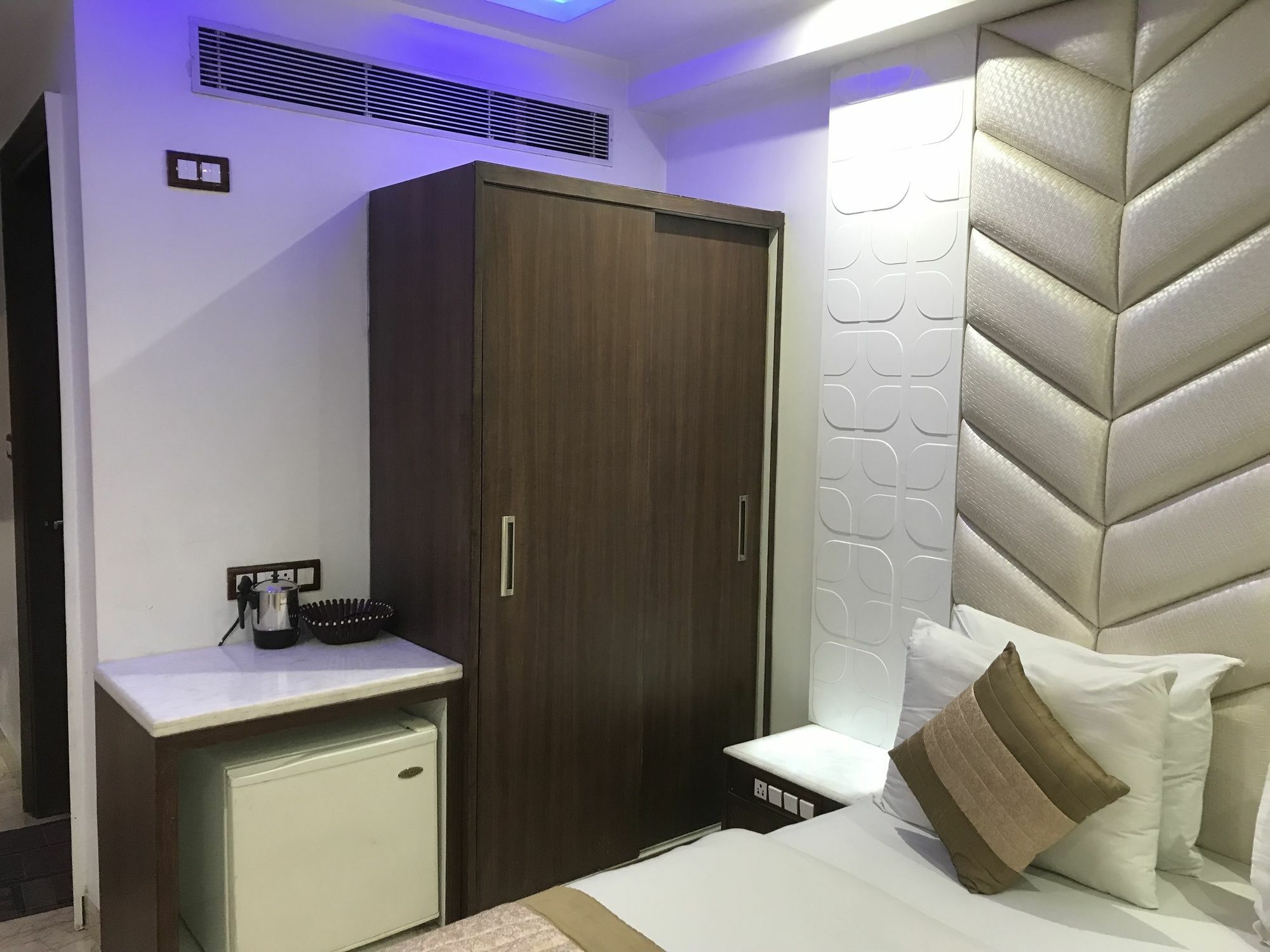 Sun International New Delhi